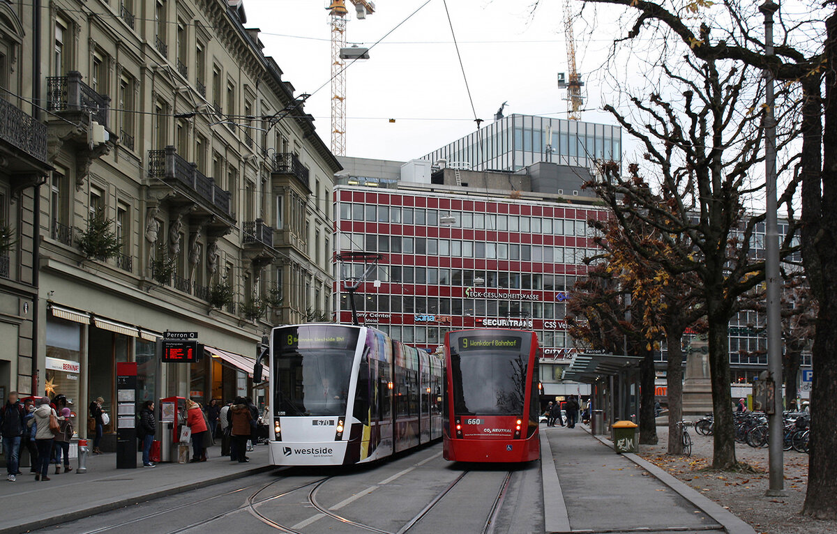 Be 6/8 660 und 670 an der Haltestelle Hirschengraben am 06.12.2014.