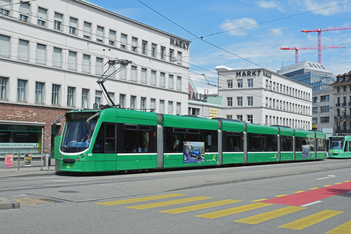 Be 6/8 Combino 303, auf der Linie 8, bedient die Haltestelle Markthalle. Die Aufnahme stammt vom 24.06.2018.