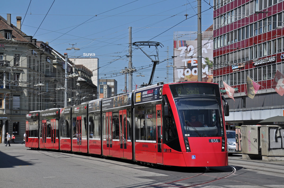 Be 6/8 Combino 656, auf der Linie 8, fährt zur Haltestelle beim Bahnhof Bern. Die Aufnahme stammt vom 09.07.2018.