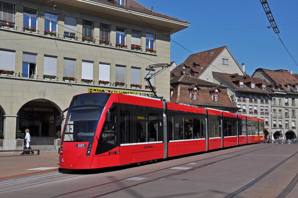 Be 6/8 Combino 661 , auf der Linie 8, bedient die Haltestelle beim Casinoplatz. Die Aufnahme stammt vom 09.07.2018.