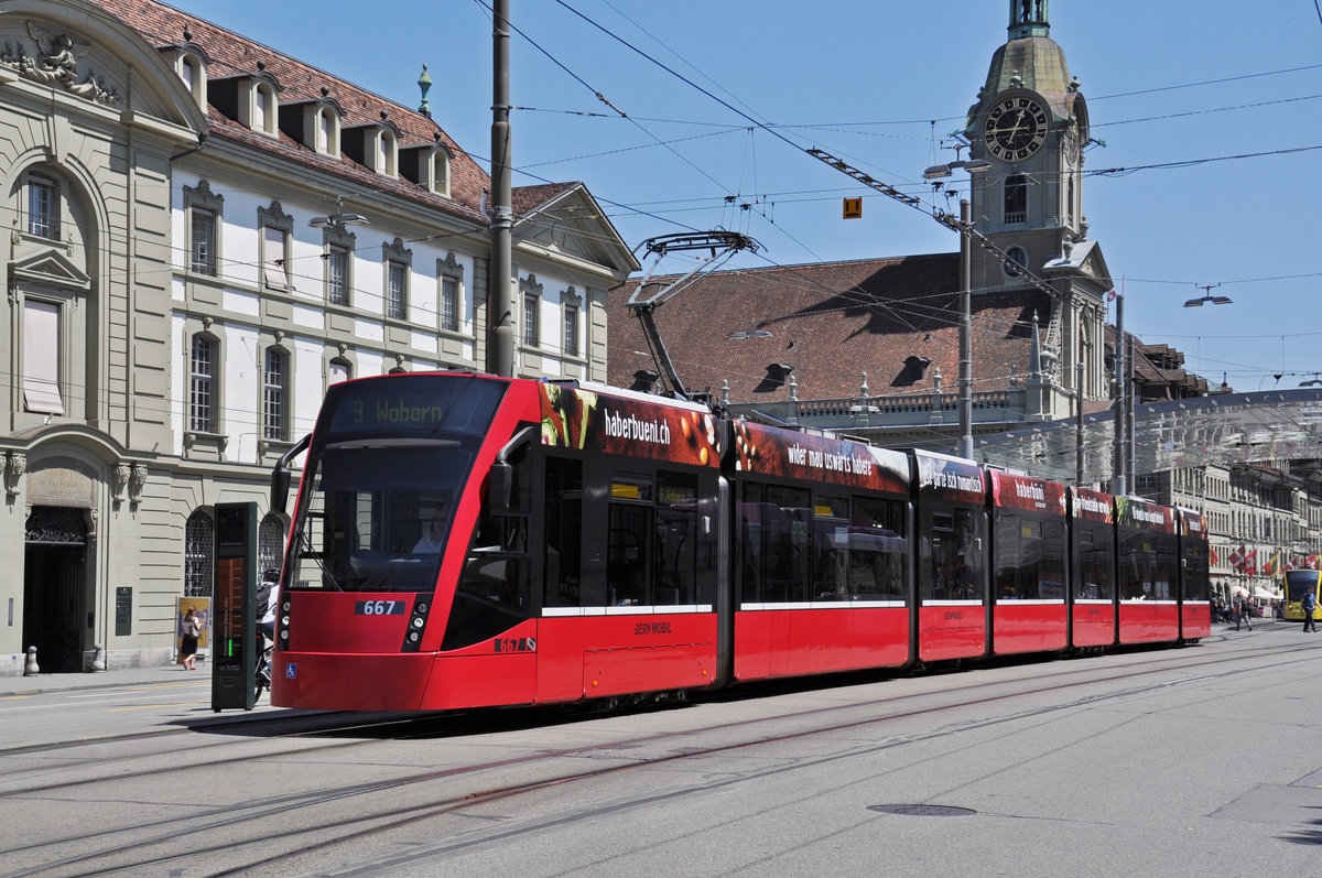 Be 6/8 Combino 667, auf der Linie 9, fährt zur Haltestelle Bubenbergplatz. Die Aufnahme stammt vom 09.07.2018.