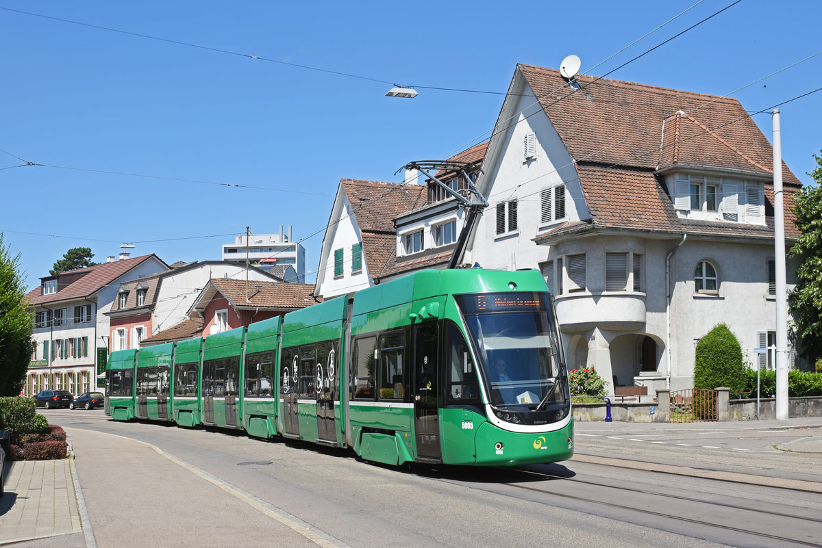 Be 6/8 Flexity 5005, auf der Linie 6, fährt zur Haltestelle Morgartenring. Die Aufnahme stammt vom 26.06.2018.