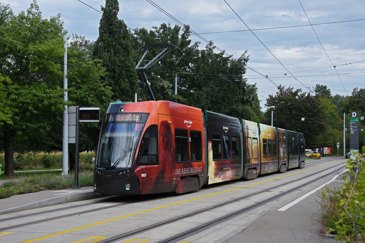 Be 6/8 Flexity 5022 mit der Prime Video Werbung, auf der Linie 6, bedient die Haltestelle Weilstrasse. Die Aufnahme stammt vom 06.09.2022.