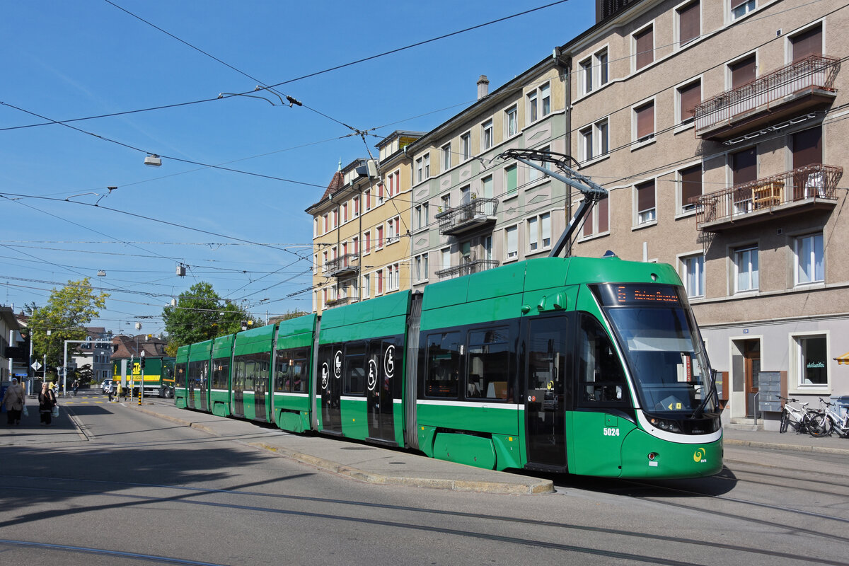 Be 6/8 Flexity 5024, auf der Linie 6, bedient die Haltestelle Morgartenring. Die Aufnahme stammt vom 08.09.2021.