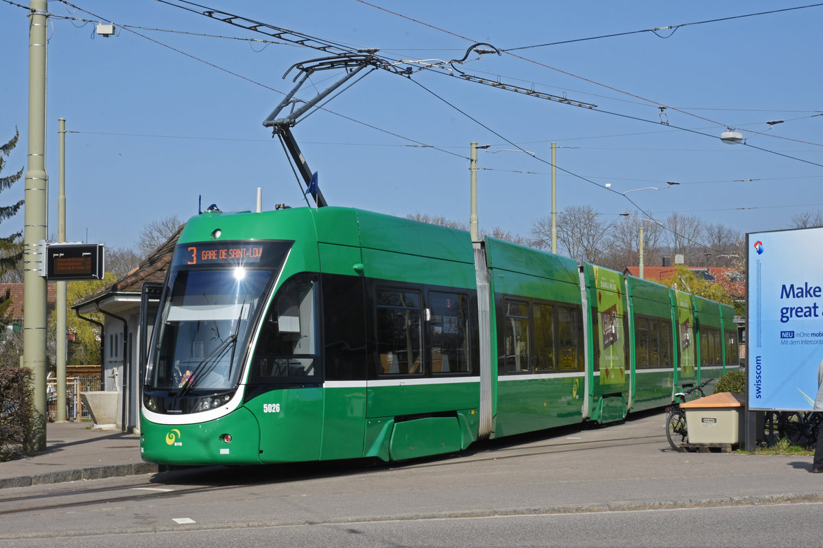 Be 6/8 Flexity 5026, auf der Linie 3, wartet an der Endstation in Birsfelden. Die Aufnahme stammt vom 24.03.2019