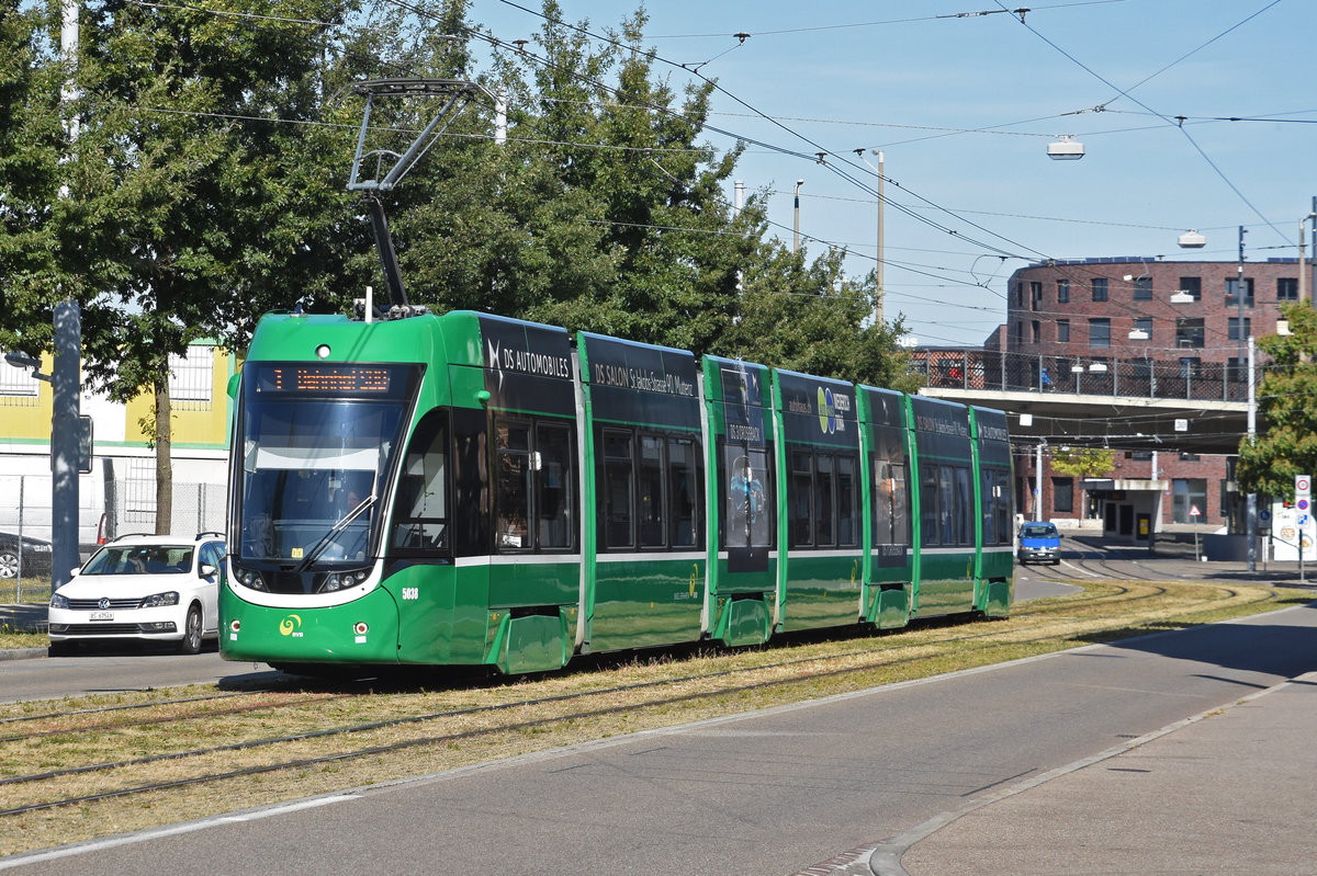 Be 6/8 Flexity 5038, auf der Linie 1, fährt Richtung Haltestelle Kannenfeldplatz. Die Aufnahme stammt vom 20.09.2019.