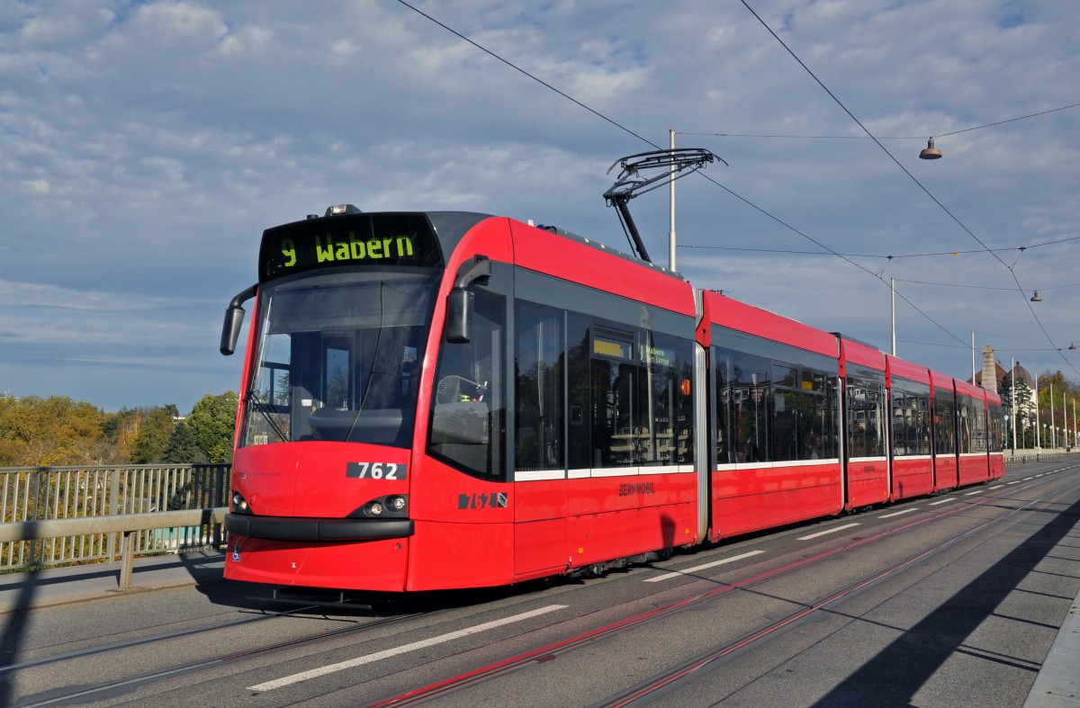 Be 6/8 mit der Betriebsnummer 762 auf der Kornhausbr�cke auf der Linie 9. Die Aufnahme stammt vom 08.11.2013.