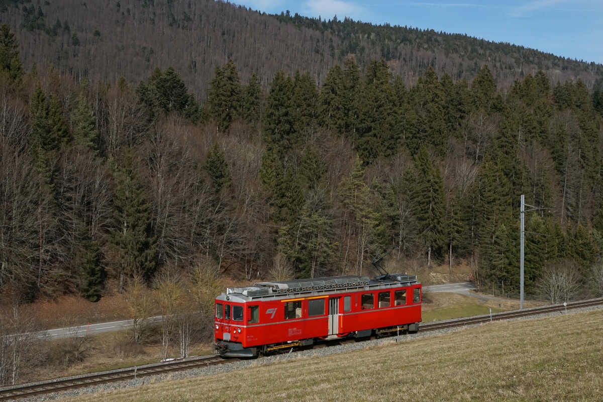 Bef 4/4 641 fährt am 23.02.2017 von Tramelan Richtung Tavannes.