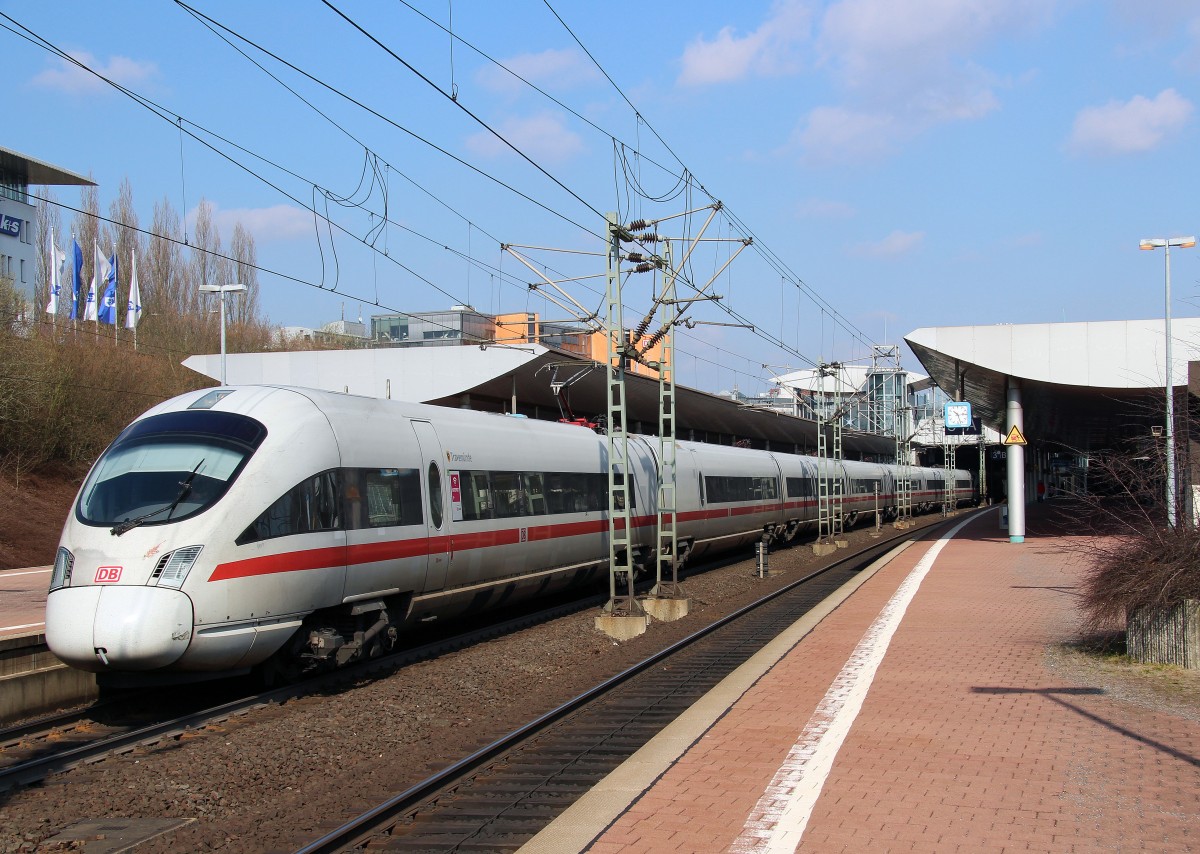 Bei angenehmen Witterungsbedingungen machte dieser ICE-T heute Station in Kassel-Wilhelmshöhe (südliche Fahrtrichtung, 28.03.2015).