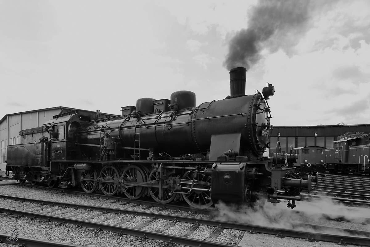Bei der Dampflokomotive 657.2770 handelt es sich um einen rumänischen Nachbau der preußischen G 10, welcher 1939 (?) in der Lokomotivfabrik Malaxa gebaut wurde. (Lokpark Ampflwang, August 2020)