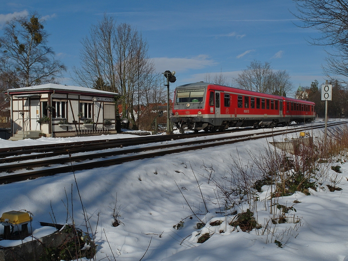 Bei der Einmndung der Bodenseegrtelbahn in die Allgubahn am Abzweig Lindau-Aeschach befindet sich 628 543 am 31.01.2015 als RB 22715 von Friedrichshafen kommend kurz vor seinem Ziel, Lindau Hbf.