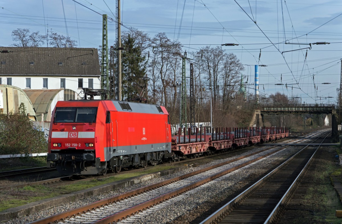 Bei Essen Dellwig DB 152 158-2 mit flach wagen 18/01/2014 