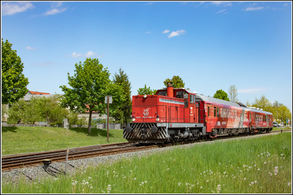 Bei Pölfing Brunn rollt der Messzug gemächlich gegen Wies Eibiswald. 
4.05.2020 