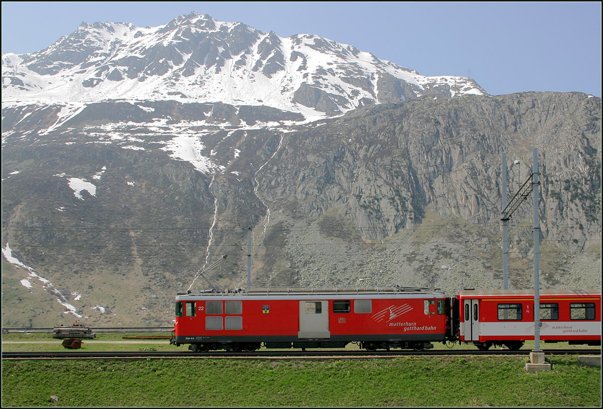 Bei schönem Wetter -

... mein erstes Bahnbild in Andermatt. Nicht weit von unser Ferienwohnung konnten abgestellte Züge abgelichtet werden.

10.05.2008 (M)