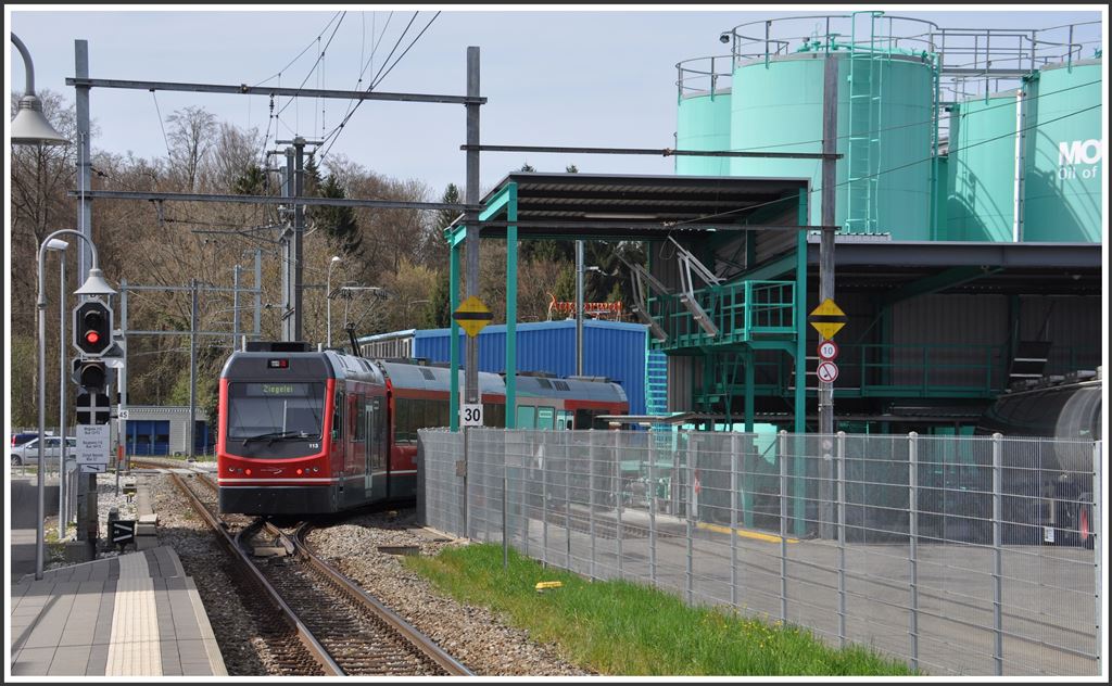 Beim Gaswerk Langenthal zweigt die Strecke nach St.Urban Ziegelei von der Strecke nach Oensingen ab. (15.04.2015)
