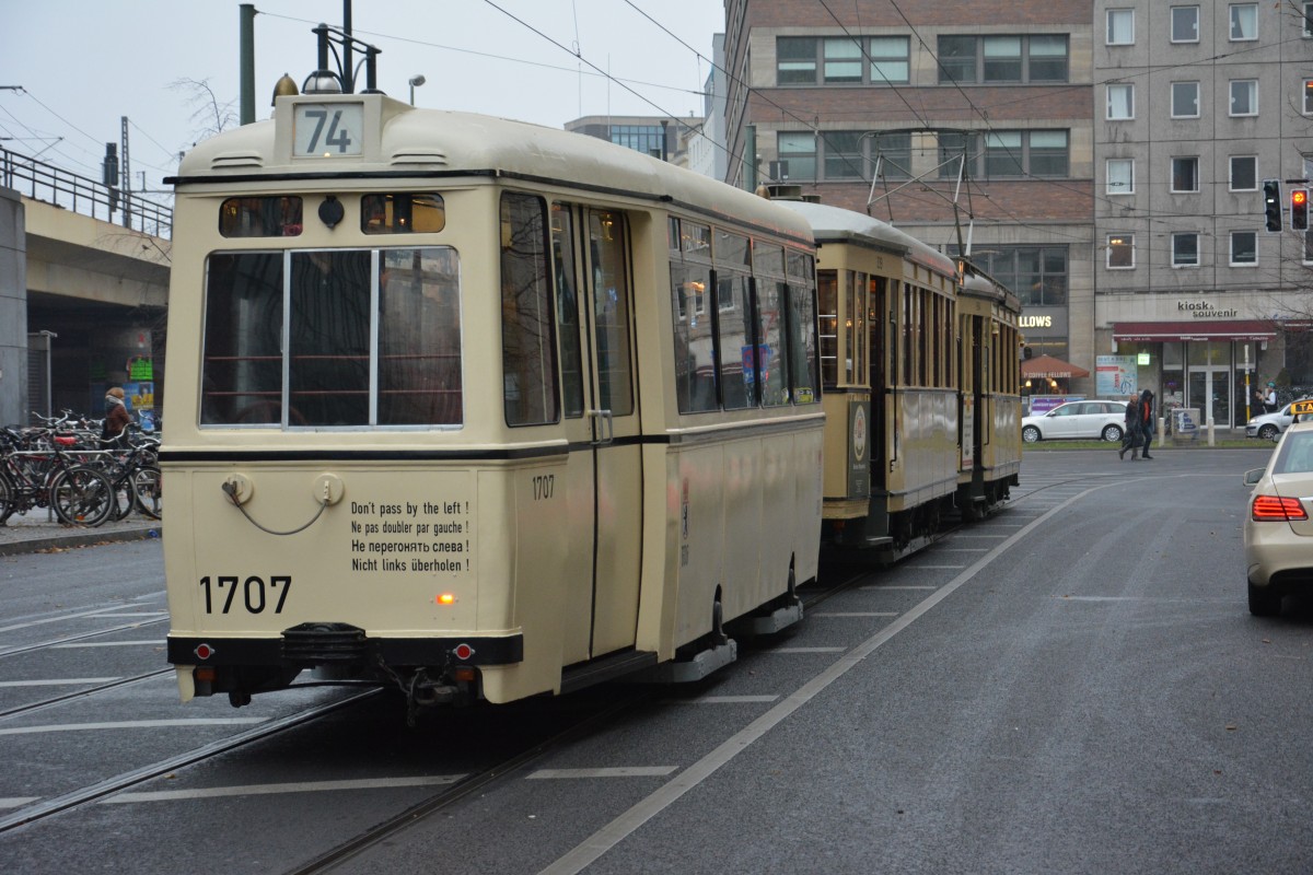 Beiwagen 1707 vom Triebwagentyp T24/49 am Alexanderplatz 11.11.2014. 
