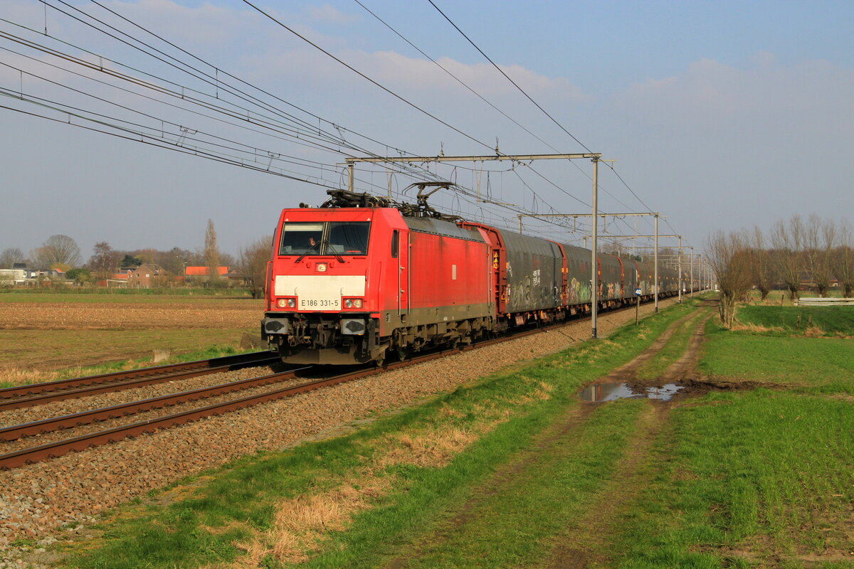 Belgiën
Lok 186331 DBC mit leeren Wasserzug in Lokeren
7/3/2024