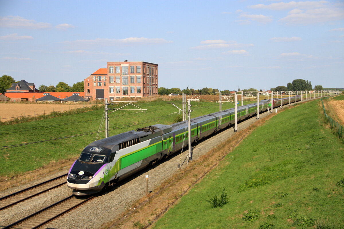Belgiën
TGV 4551+4539 vom SNCF mit einem Personenzug in Marcq
2/9/2018