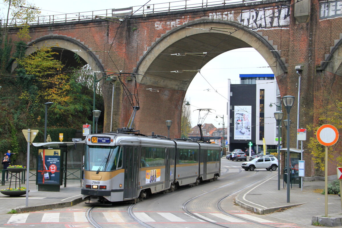 Belgi�n Bruxelles
Tram 7949 auf linie 51b, rue Engeland
3/12/2022
