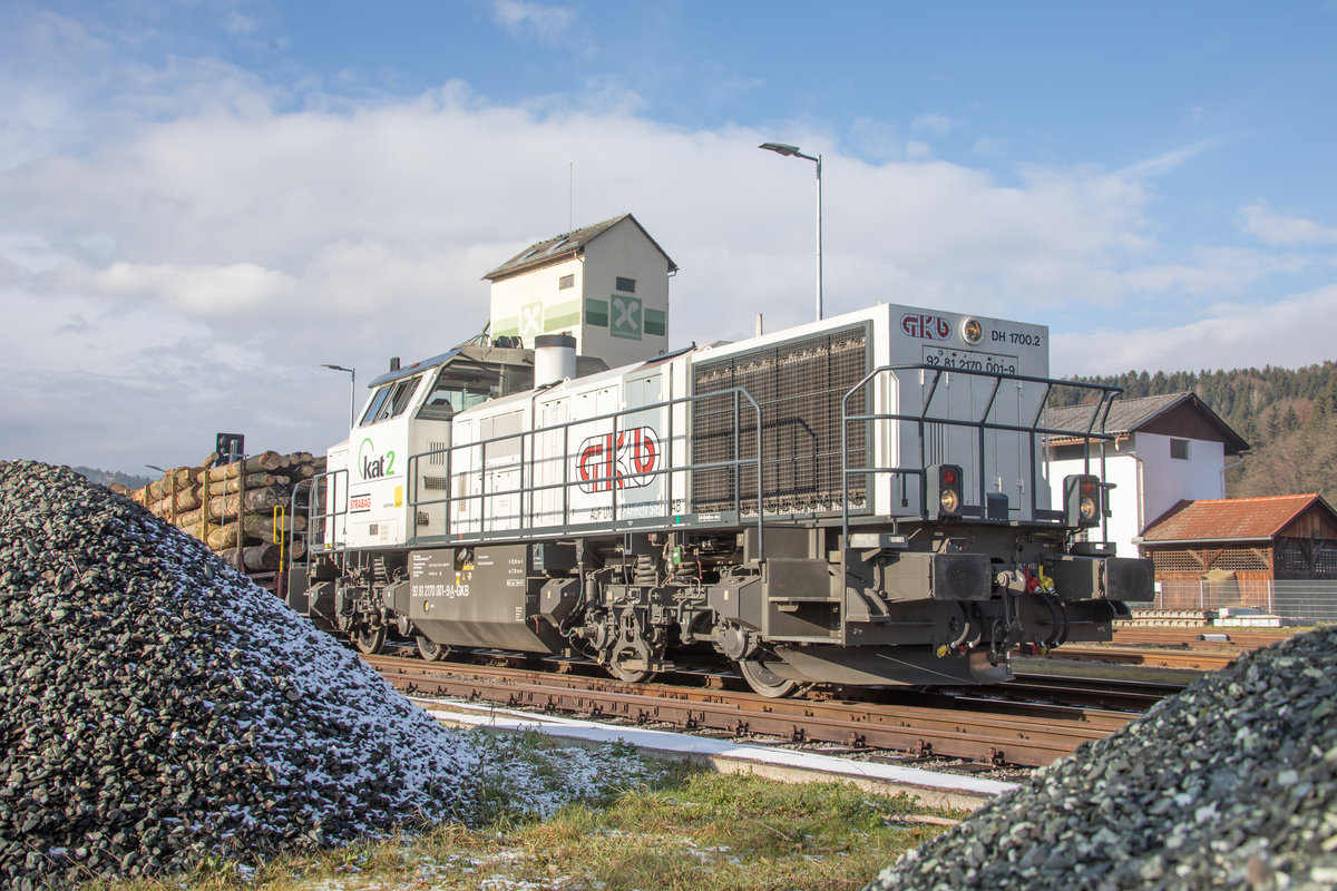 Bereits Anfang Dezember wurde unser Land an gezuckert.

DH 1700.2 bei Verschub-arbeiten im Bahnhof Wies Eibiswald am 13.12.2019  