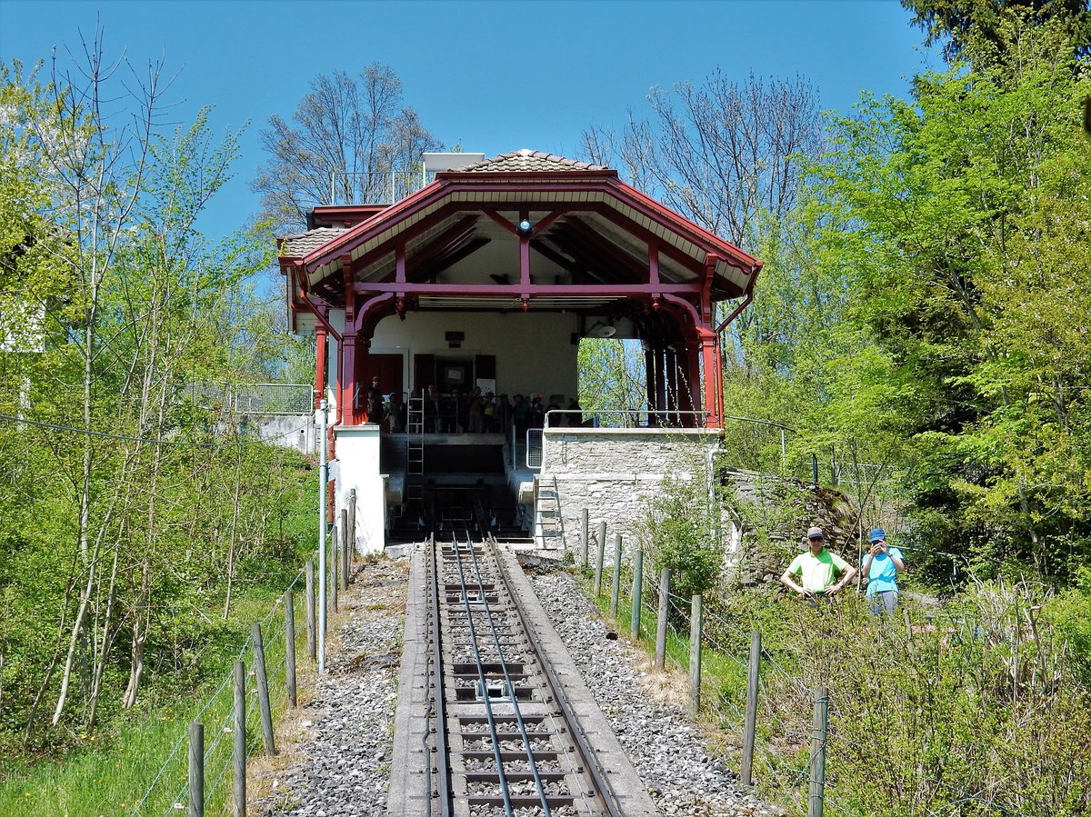 Bergstation der Standseilbahn Kriens-Sonnenberg (KSB) - 23.04.2015