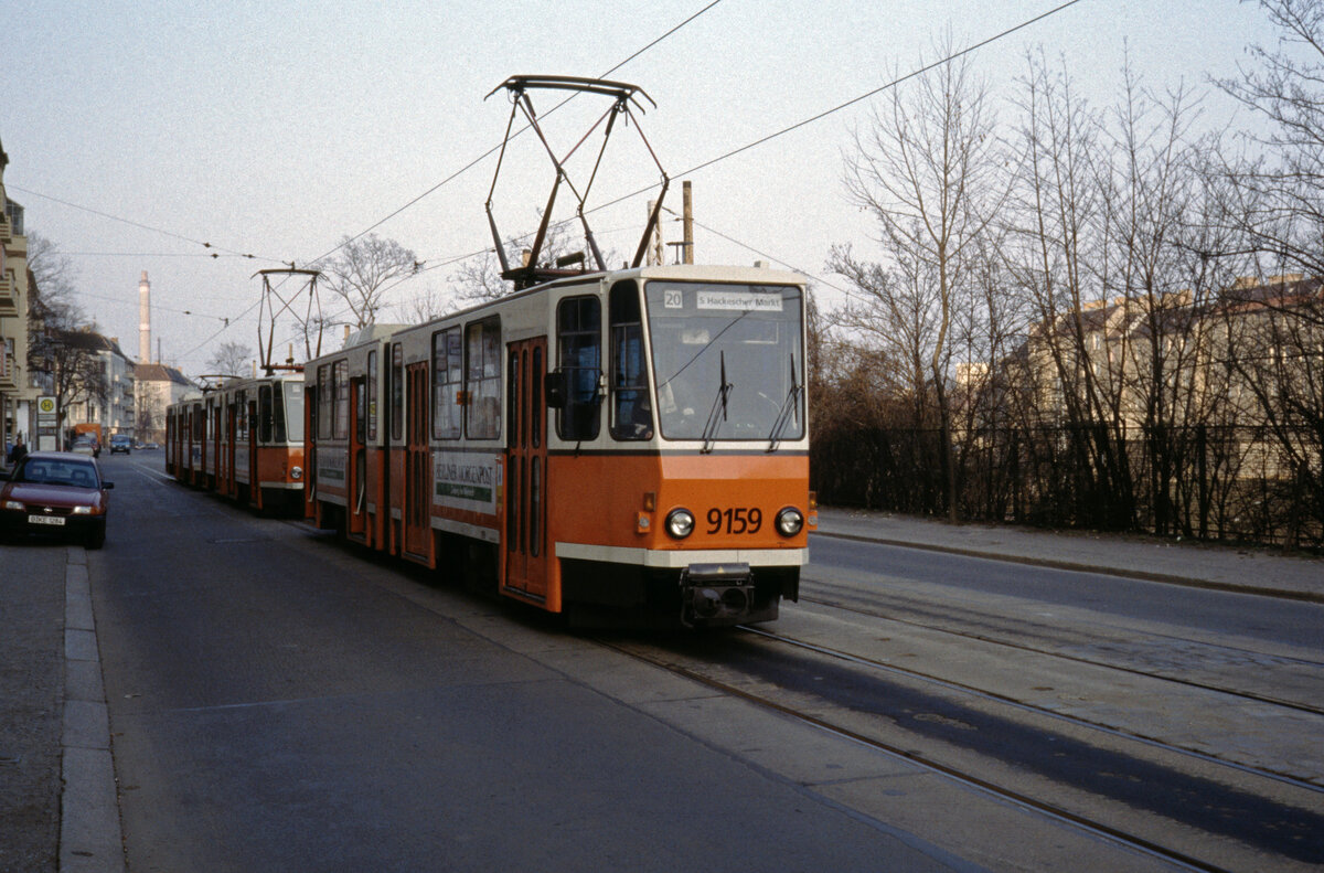 Berlin BVG SL 20 (KT4D 9159) Lichtenberg, Gudrunstraße im April 1993. - Scan eines Diapositivs. Film: AGFA Agfachrome RS 200. Kamera: Leica CL.