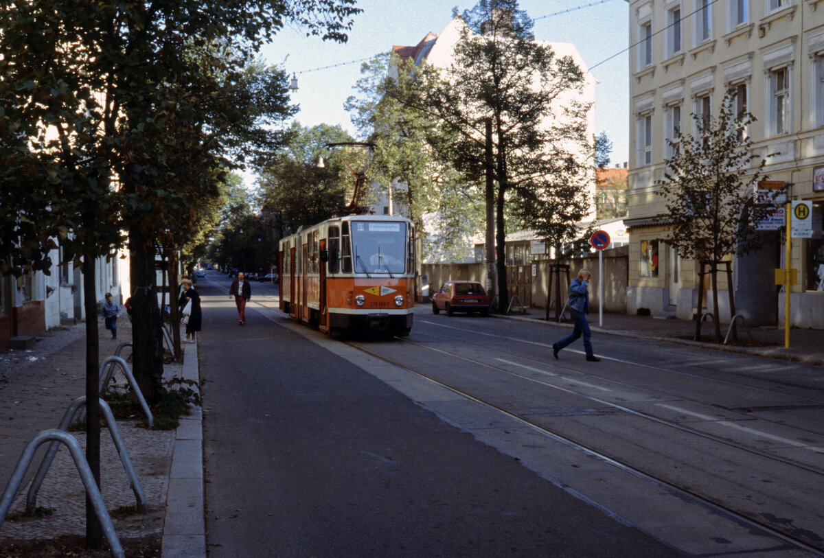 Berlin BVG SL 23 (KT4D 219 188-7) Weißensee, Langhansstraße / Gustav-Adolf-Straße im September 1993. - Scan eines Diapositivs. Film: AGFA Agfachrome 200 RS. Kamera: Leica CL.