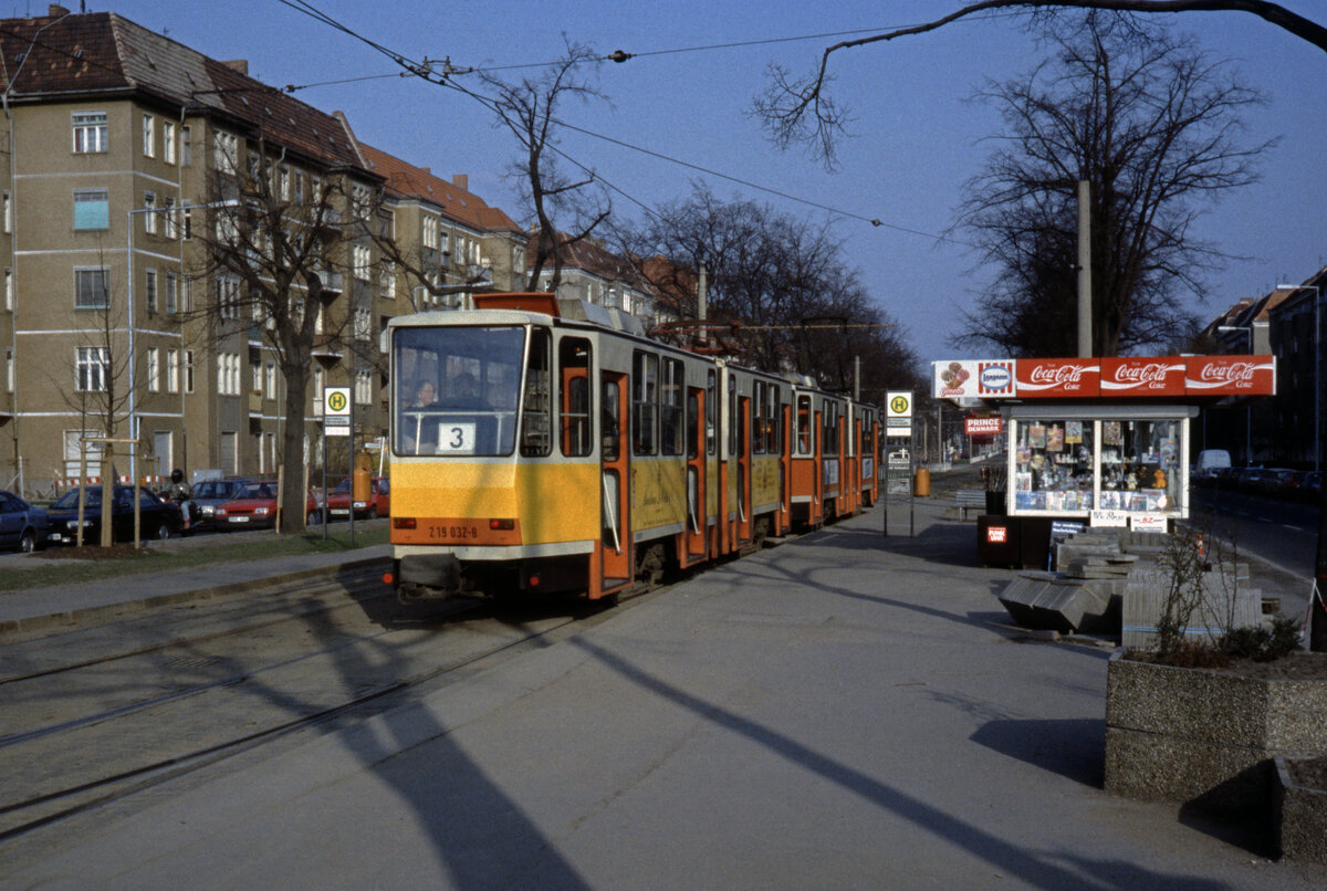 Berlin BVG SL 3 (KT4D 219 032) Prenzlauer Berg, Bornholmer Straße / Björnsonstraße im April 1993. - Scan eines Diapositivs. Film: AGFA Agfachrome 200 RS. Kamera: Leica CL.