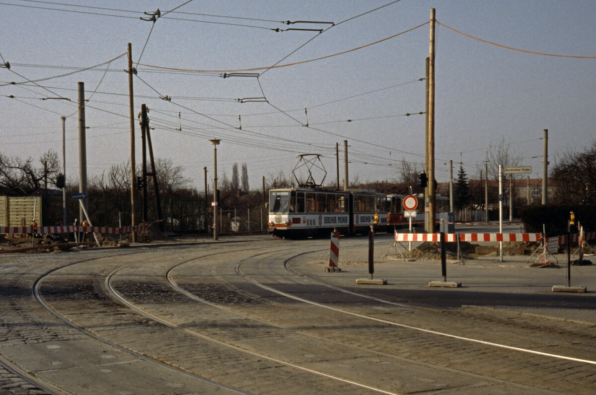 Berlin BVG SL 3 (KT4D 219 027) Prenzlauer Berg, Björnsonstraße / Bornholmer Straße (Endstelle) im April 1993. - Scan eines Diapositivs. Film: AGFA Agfachrome 200 RS. Kamera: Leica CL.