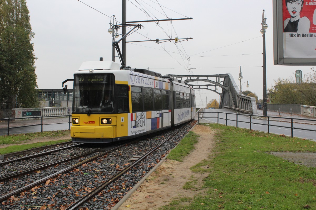 Berlin BVG SL 50 (Adtranz-GT6-97 1103) Wedding, Bornholmer Strasse / Bösebrücke am 16. Oktober 2014.