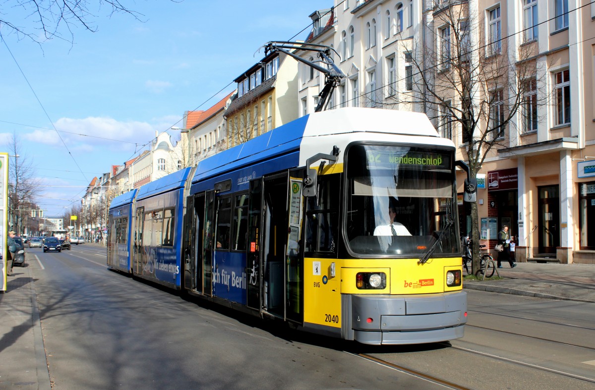 Berlin BVG SL 62 (GT6-99ZR 2040) Köpenick, Bahnhofstraße (Hst. Bahnhofstraße / Seelenbinderstraße) am 4. März 2016.