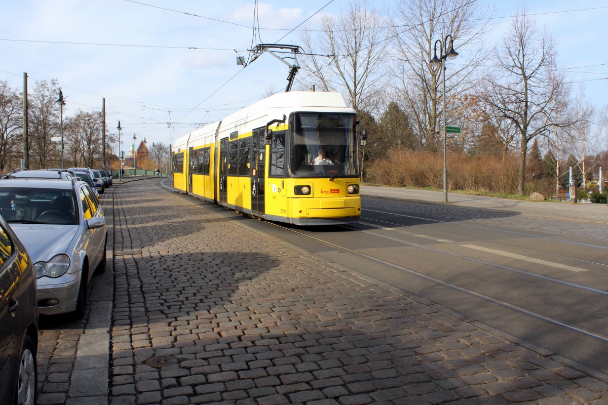 Berlin BVG SL 62 (GT6-99ZR 2019) Köpenick, Alt-Köpenick / Freiheit am 4. März 2016.