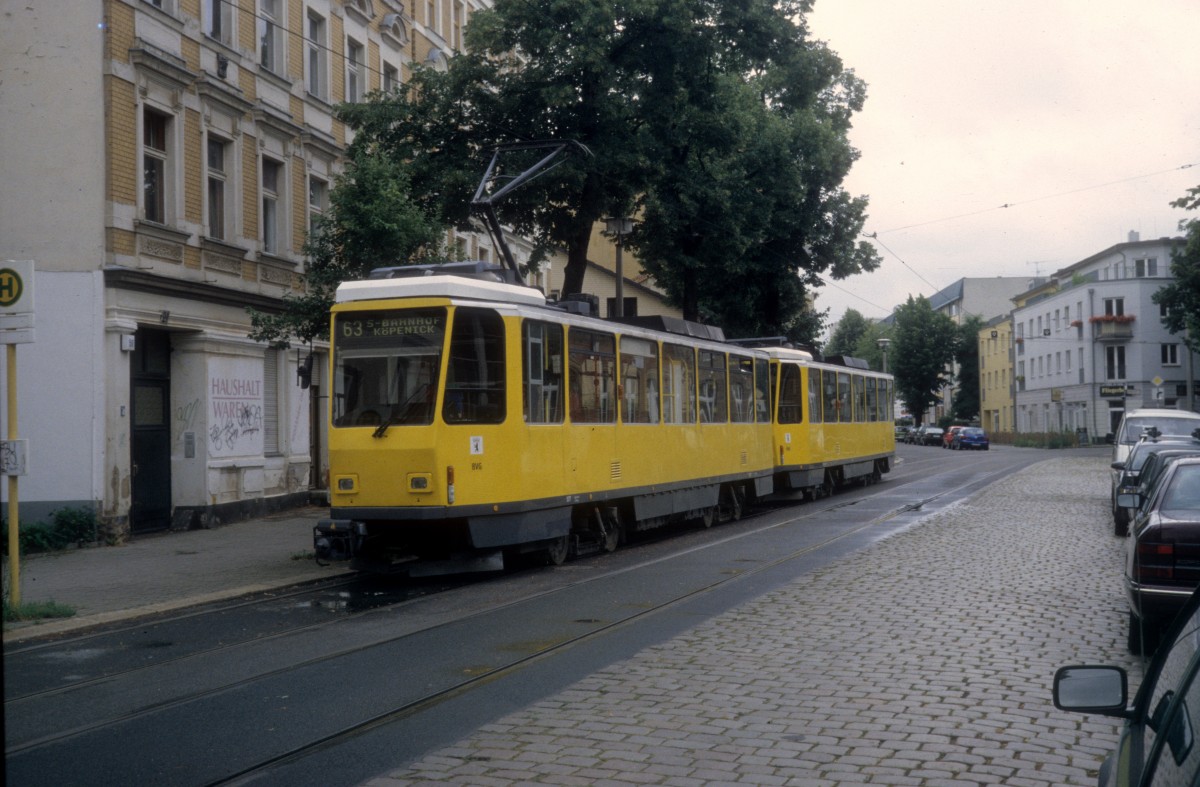 Berlin BVG SL 63 (T6A2) Johannisthal, Winckelmannstrasse im Juli 2005.