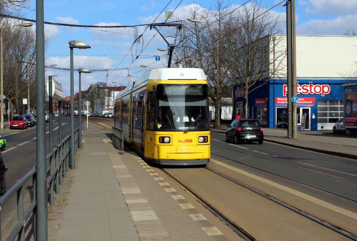 Berlin BVG SL 68 (GT6N-U 1527) Köpenick, Mahlsdorfer Straße (Hst. S-Bf Köpenick) am 4. März 2016. 