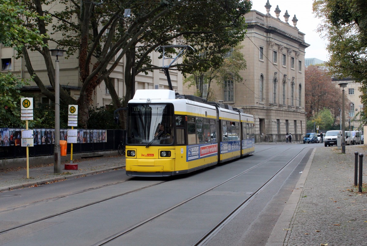 Berlin BVG SL M1 (AEG-GT6-94 1026) Mitte, Dorotheenstrasse (Hst. Am Kupfergraben) am 16. Oktober 2014.