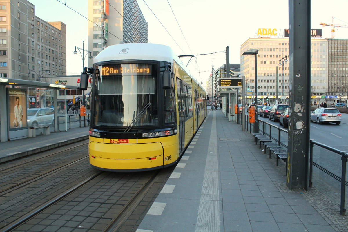 Berlin BVG SL M2 (Bombardier-GT6-12ZRK 4008) Karl-Liebknecht-Strasse (Hst. Memhardstrasse) am 28. Februar 2015.