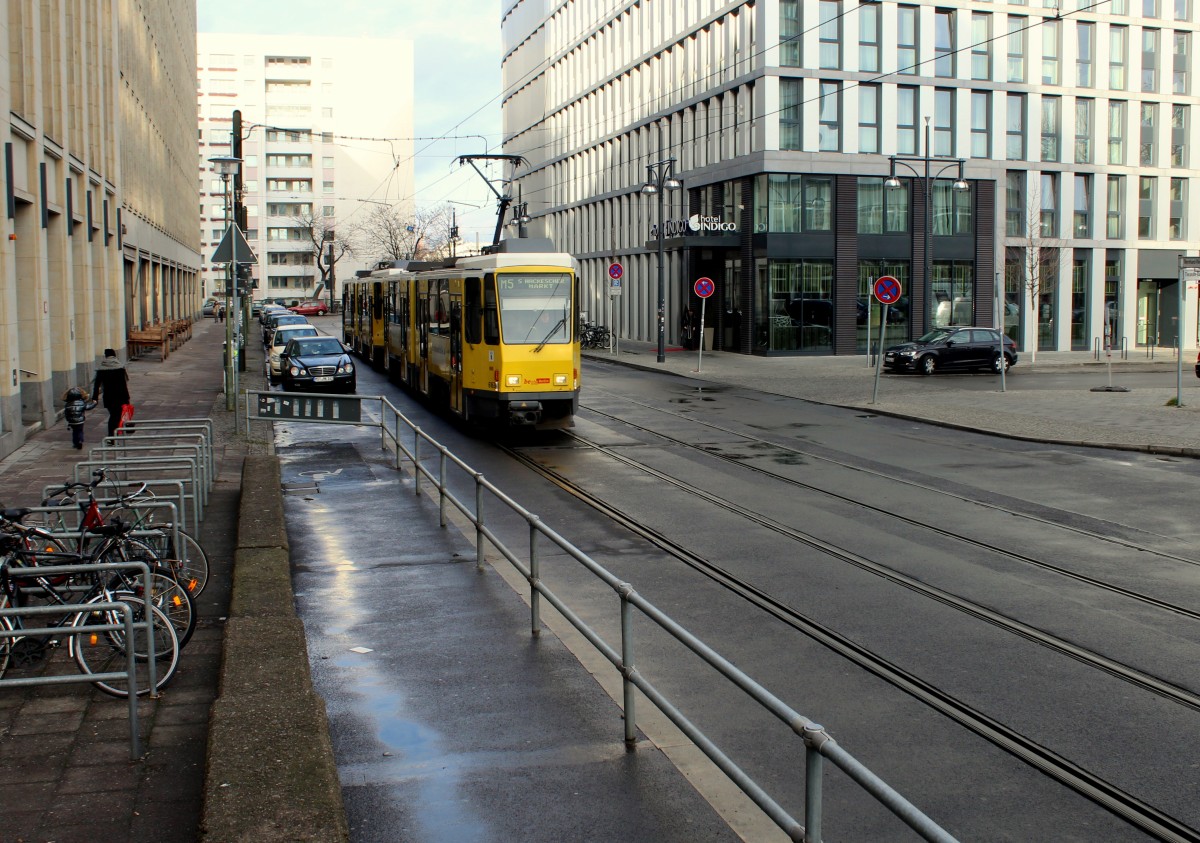 Berlin BVG SL M5 (KT4D 6163) Bernhard-Weiss-Strasse am 1. März 2015.