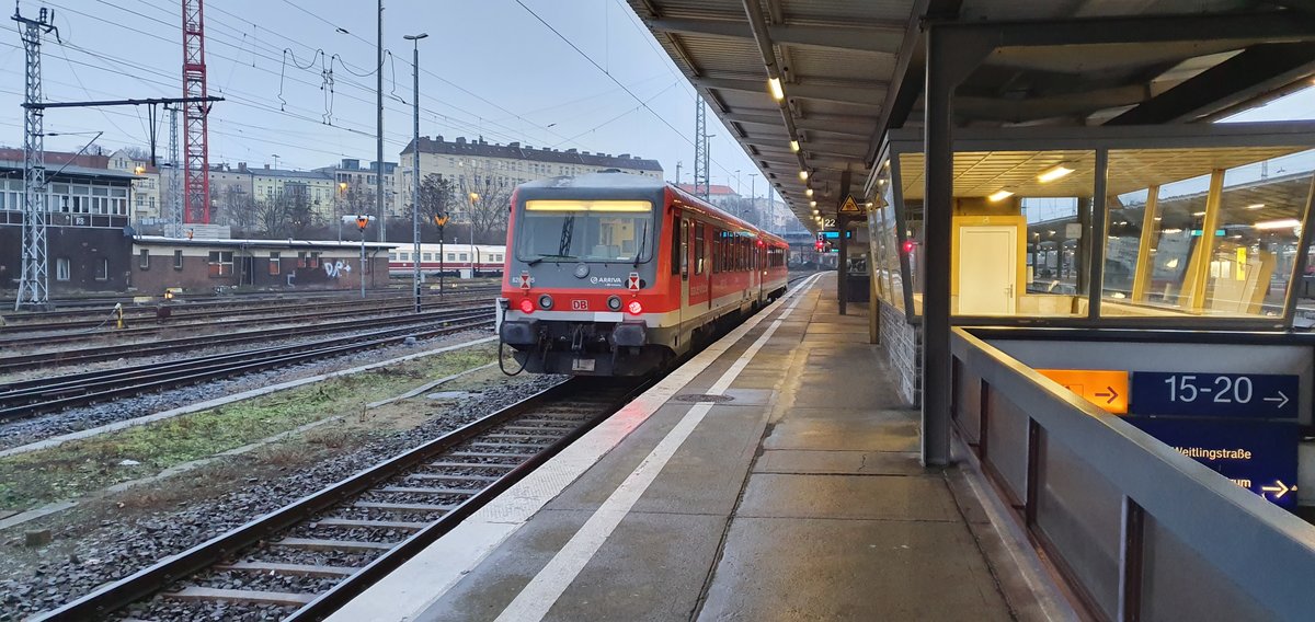 Berlin Lichtenberg Gleis 22,Der  Kulturzug  rangiert zurück in den Bereich R8 aufgenommen am 22.01.2020