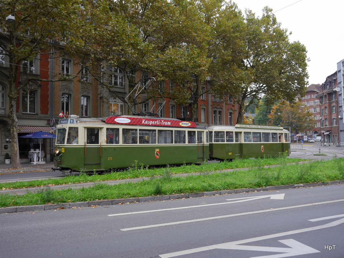 Bern Mobil / Tramverein Bern - Oldtimer Tram Be 4/4 171 mit Beiwagen 317 beim Eigerplatz zur Vorbereitung der Tramparade anlässlich der 125 Jahr Feier des Berner Tram am 11.10.2015