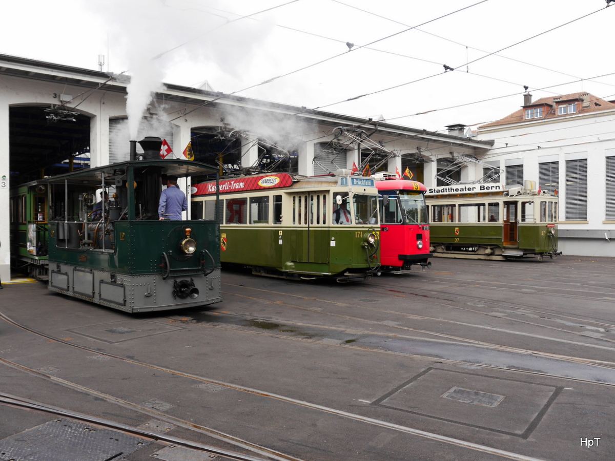 Bern Mobil / Tramverein Bern - Div. Teilnehmer im Depot Eigerplatz zur Vorbereitung der Tramparade anlässlich der 125 Jahr Feier des Berner Tram am 11.10.2015