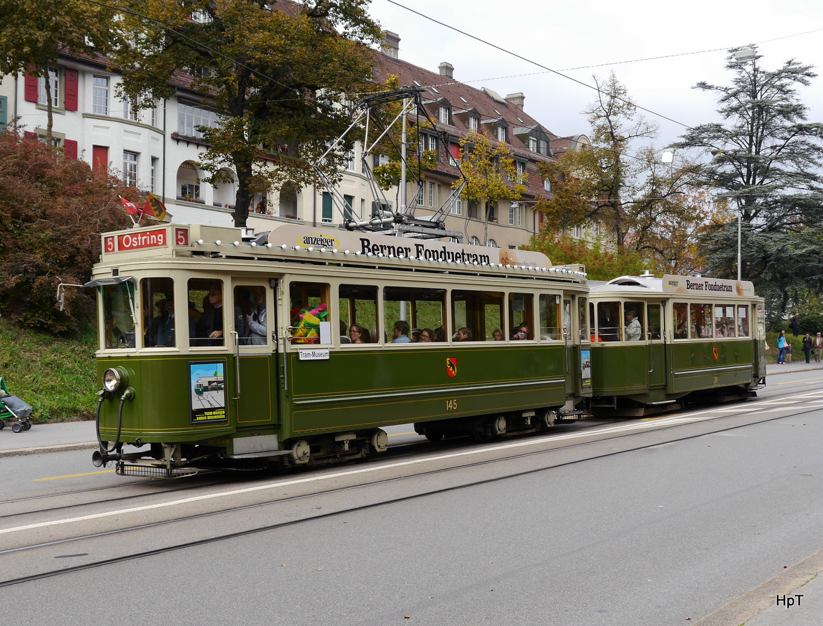 Bern Mobil / Tramverein Bern - Oldtimer Be 4/4  145  mit Beiwagen B 311 unterwegs an der Tramparade anlässlich der 125 Jahr Feier des Berner Tram am 11.10.2015