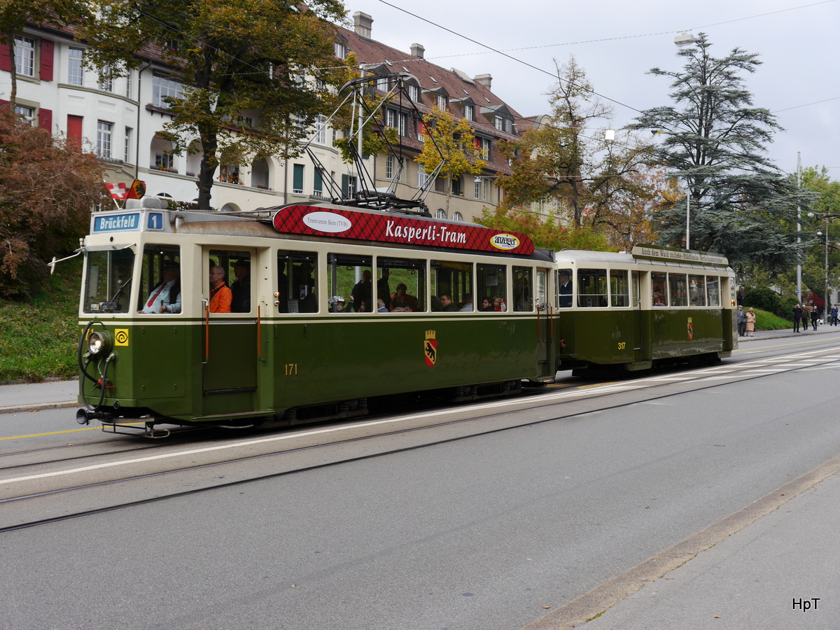Bern Mobil / Tramverein Bern - Oldtimer Be 4/4  171  mit Beiwagen B 317 unterwegs an der Tramparade anlässlich der 125 Jahr Feier des Berner Tram am 11.10.2015