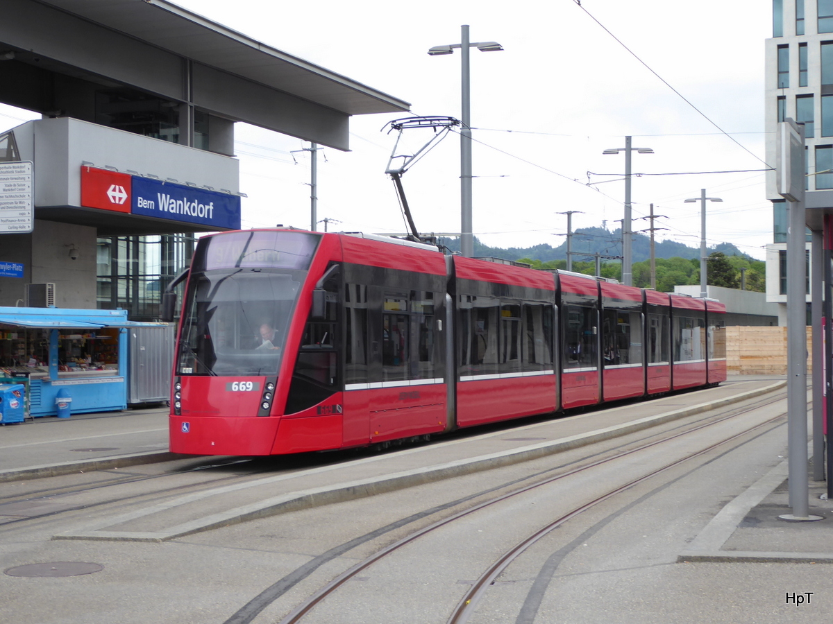 Bern Mobil - Be 6/8 669 unterwegs auf der Linie 9 bei der endhaltstelle Bern Wankdorf am 24.05.2016