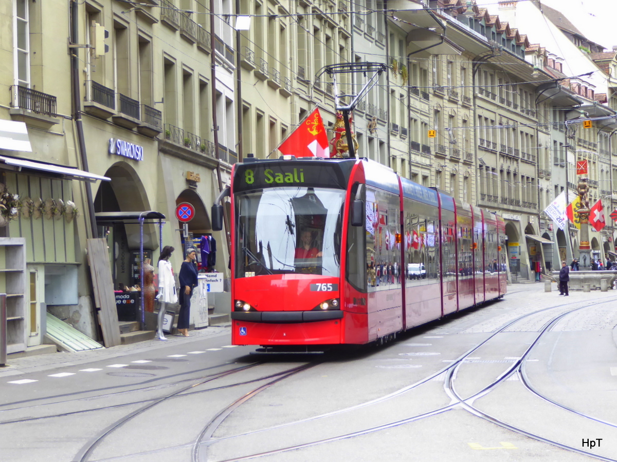 Bern Mobil - Be 6/8 765 unterwegs auf der Linie 8 in der Stadt Bern am 24.05.2016