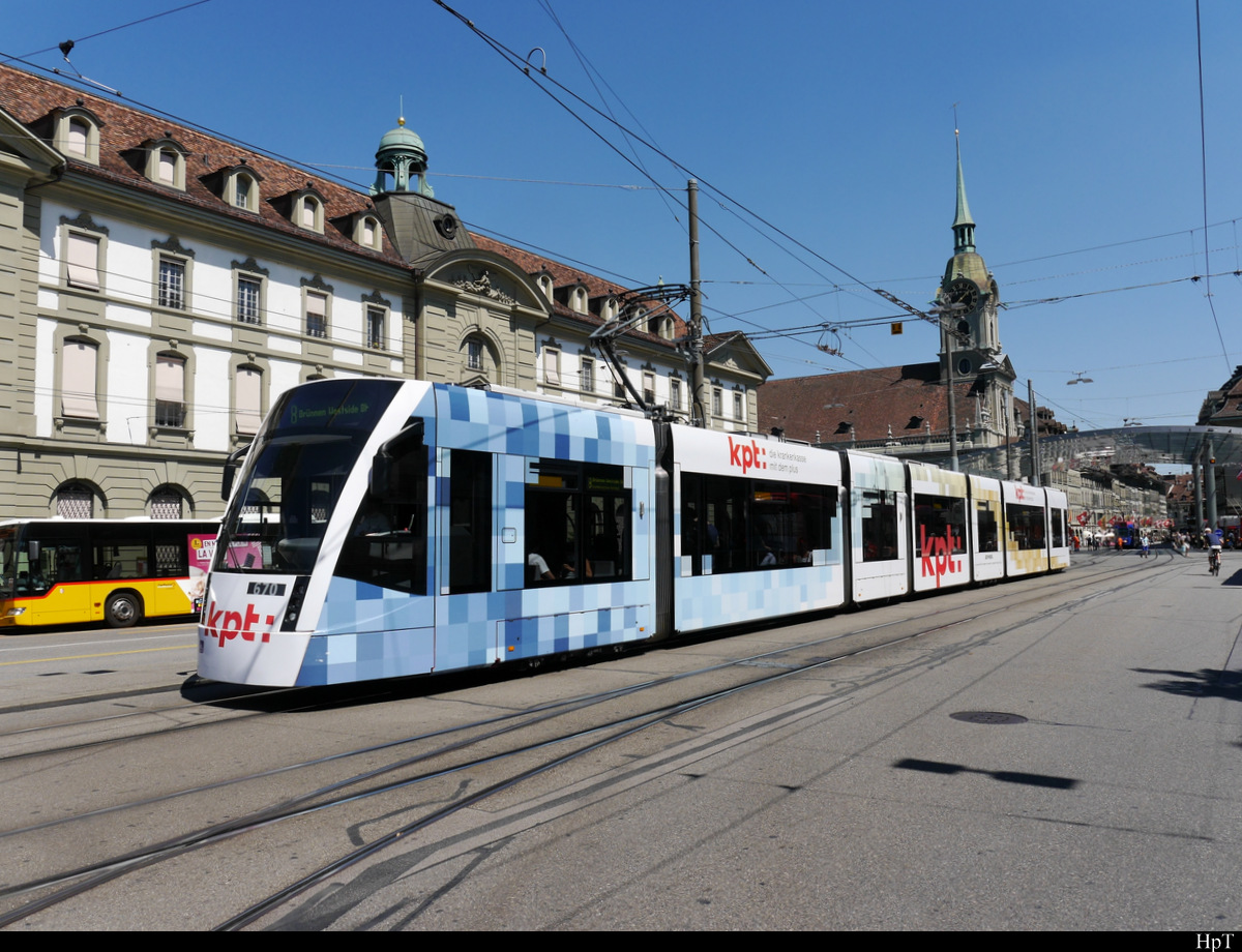 Bern Mobil - Tram  Be 6/8 670 unterwegs in der Stadt Bern am 08.08.2020