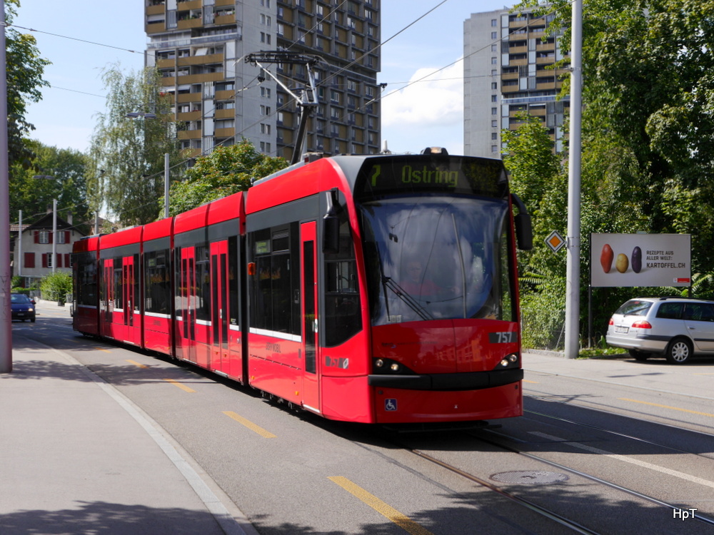 Bern mobil - Tram Be 4/6 757 unterwegs auf der Linie 7 in Bümpliz am 21.08.2014