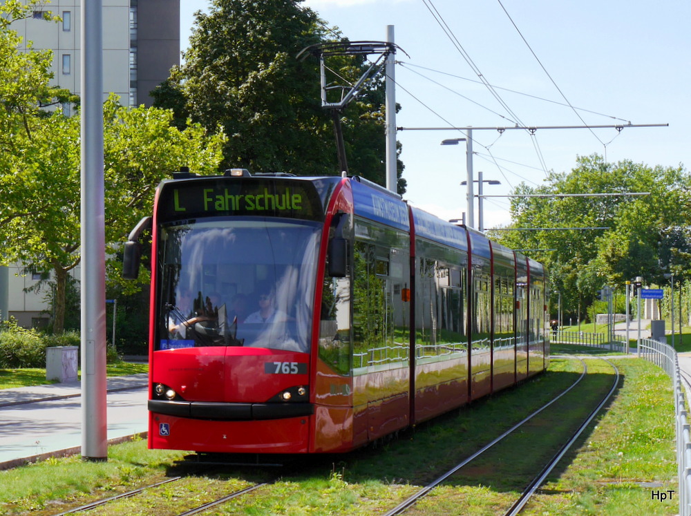 Bern mobil - Tram Be 6/8 765 unterwegs als Fahrschule am 21.08.2014