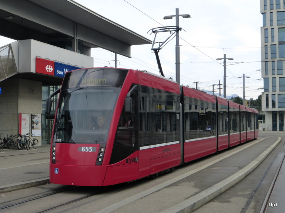 Bern Mobil - Tram Be 6/8  655 in der Haltestelle Bern Wankdorf am 09.11.2014