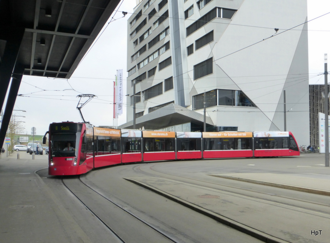 Bern Mobil - Tram Be 6/8 668 in Bern Brünnen am 11.04.2015