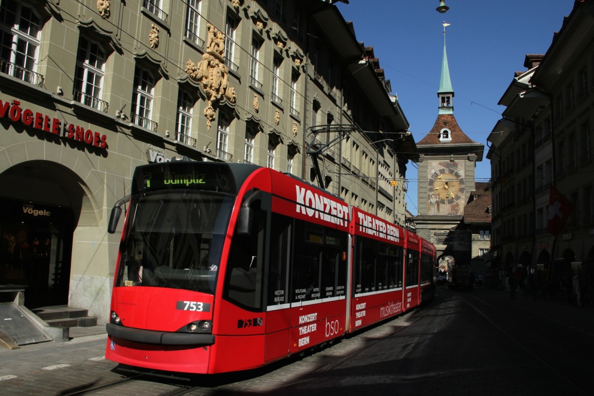 Bern Mobil - Tram Be 4/6 753 unterwegs auf der Linie 7 in Richtung Bümpliz am 22.04.2015.